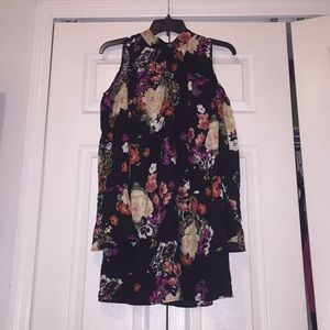 Floral halter dress🌺🍃